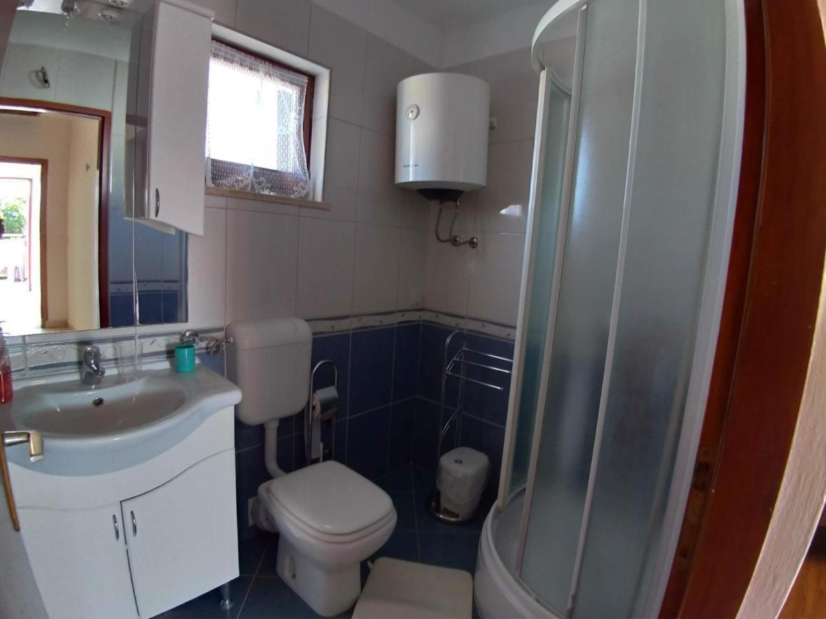 Apartment Njivice 15904B Extérieur photo